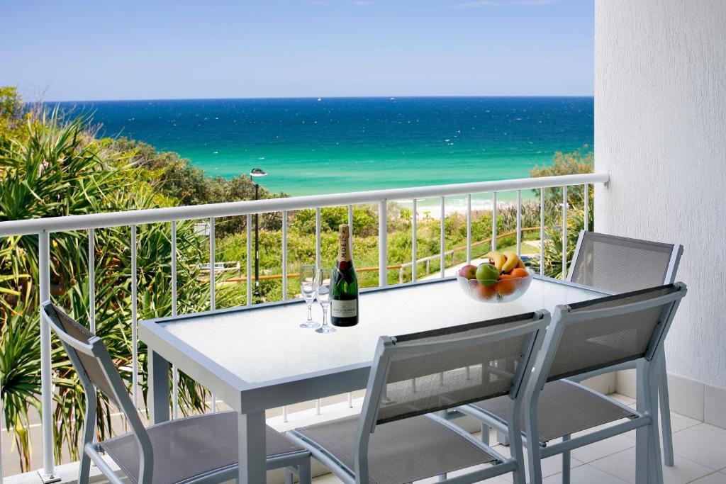 La Mer Sunshine Beachfront 4*
