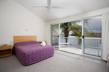 Skippers Cove Waterfront Noosaville