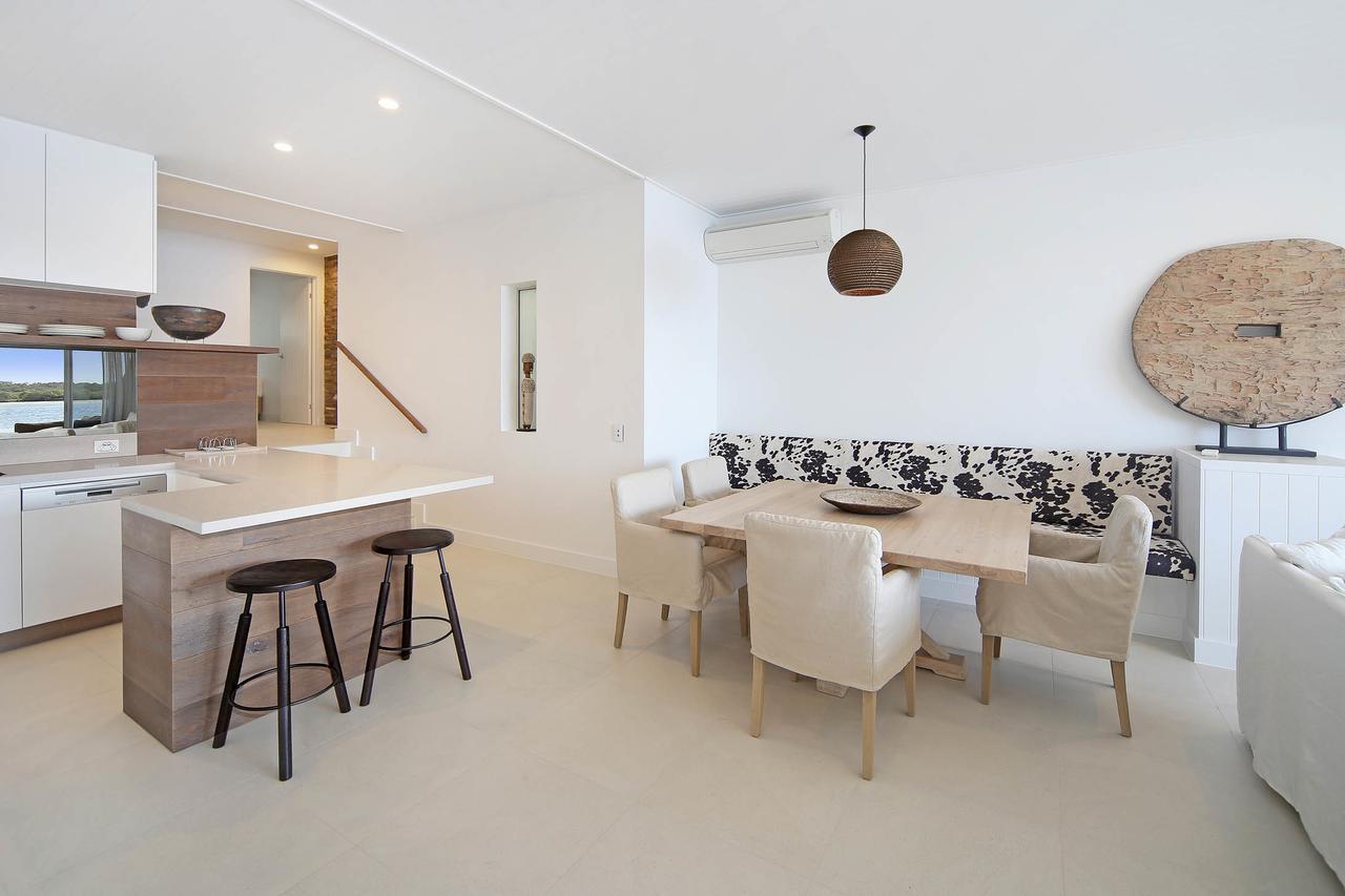 Riverfront Apartment, Perfect Location Noosaville