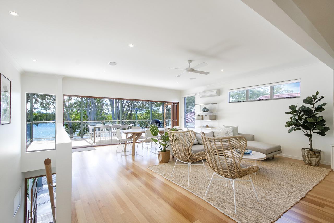 Tranquil & Modern Riverside Getaway Holiday home Noosaville