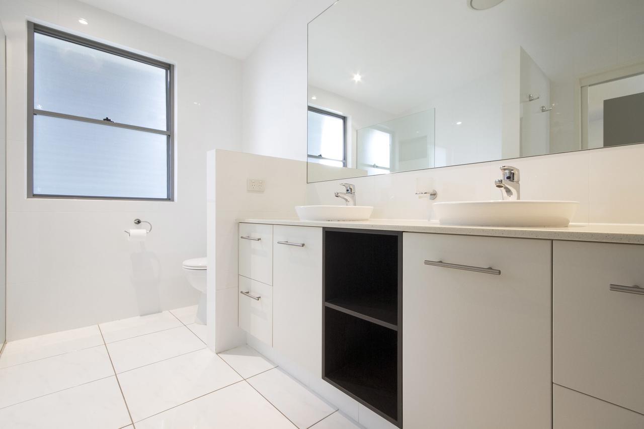 Holiday home Tranquil & Modern Riverside Getaway Noosaville