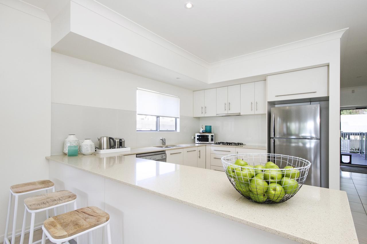 Tranquil & Modern Riverside Getaway Holiday home Noosaville