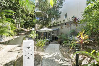 Andari Aparthotel 4*