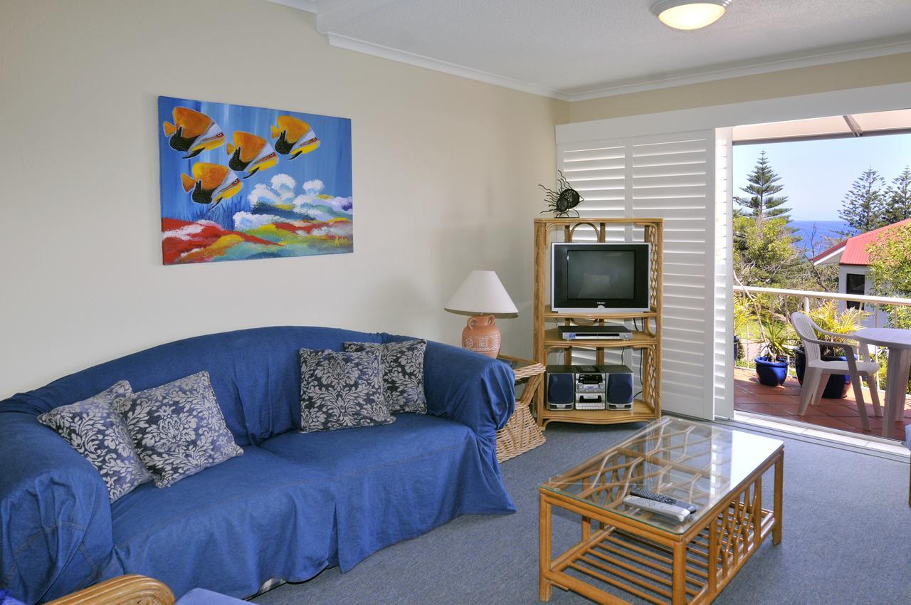 Bright & Comfortable In Quiet Location *