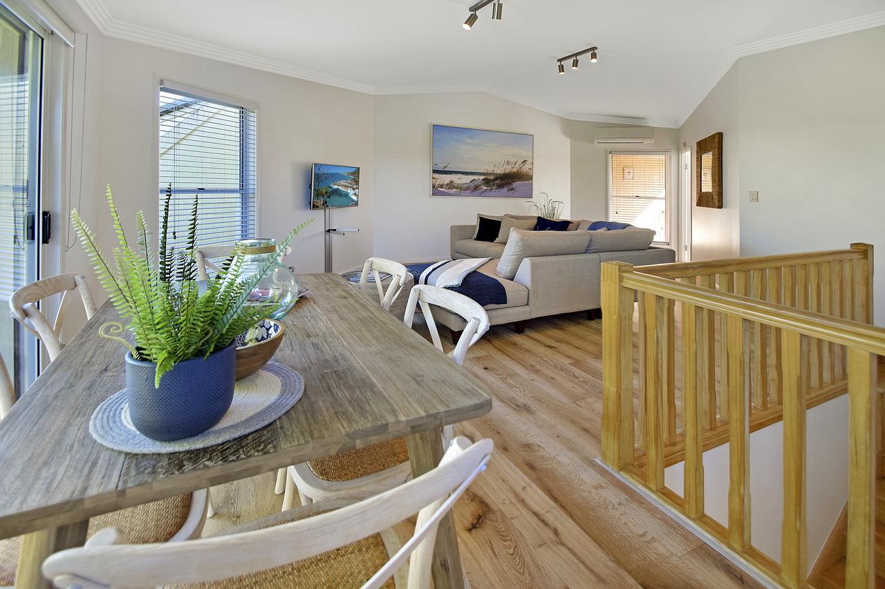 Apartment Advance Place Sunrise Beach