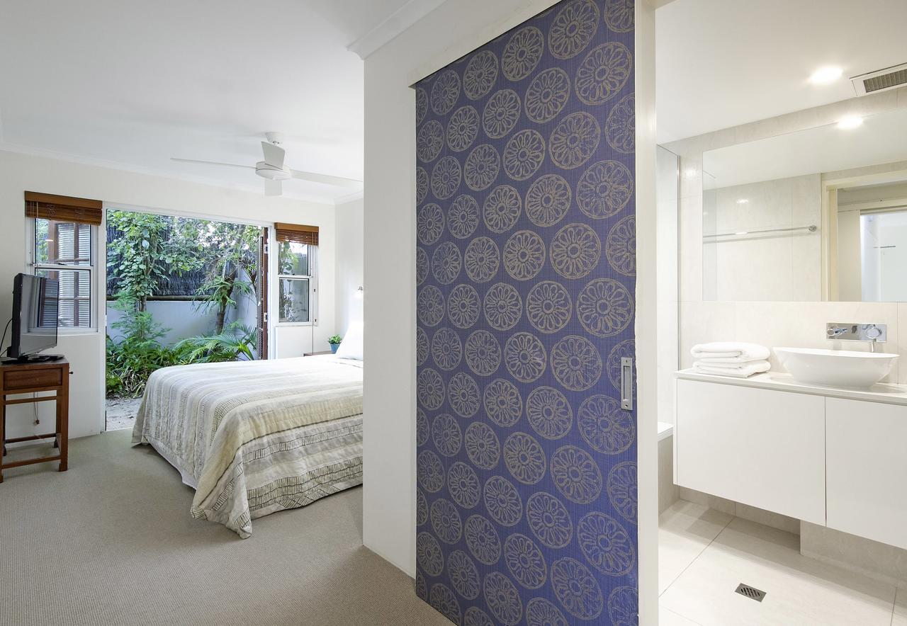 Courtyard Charm, Ocean Views, Little Cove