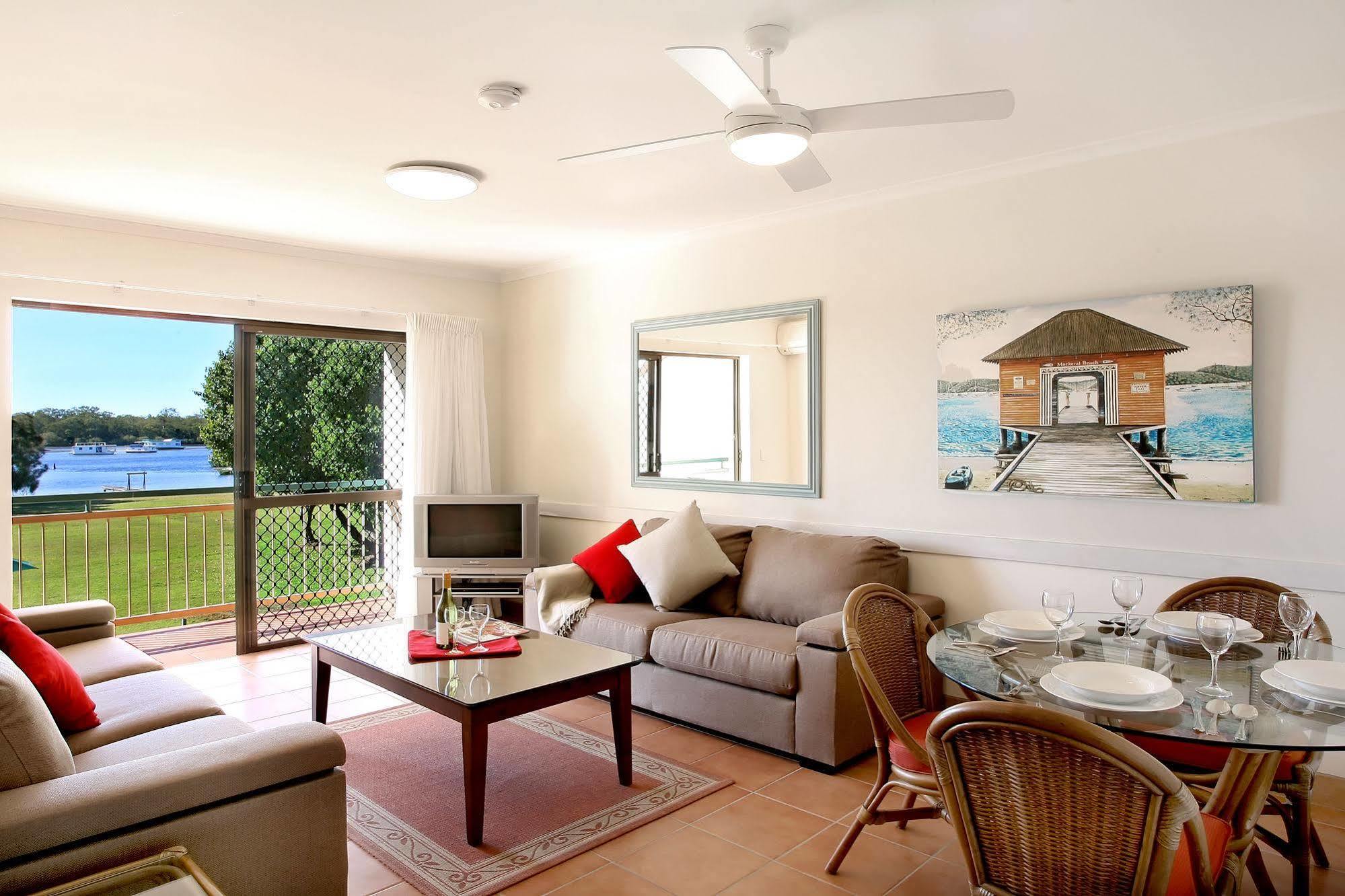 Cayman Quays Motel 3*