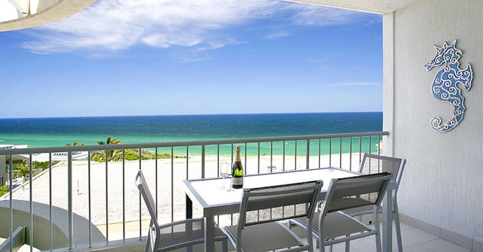 La Mer Sunshine Beachfront Aparthotel 4*