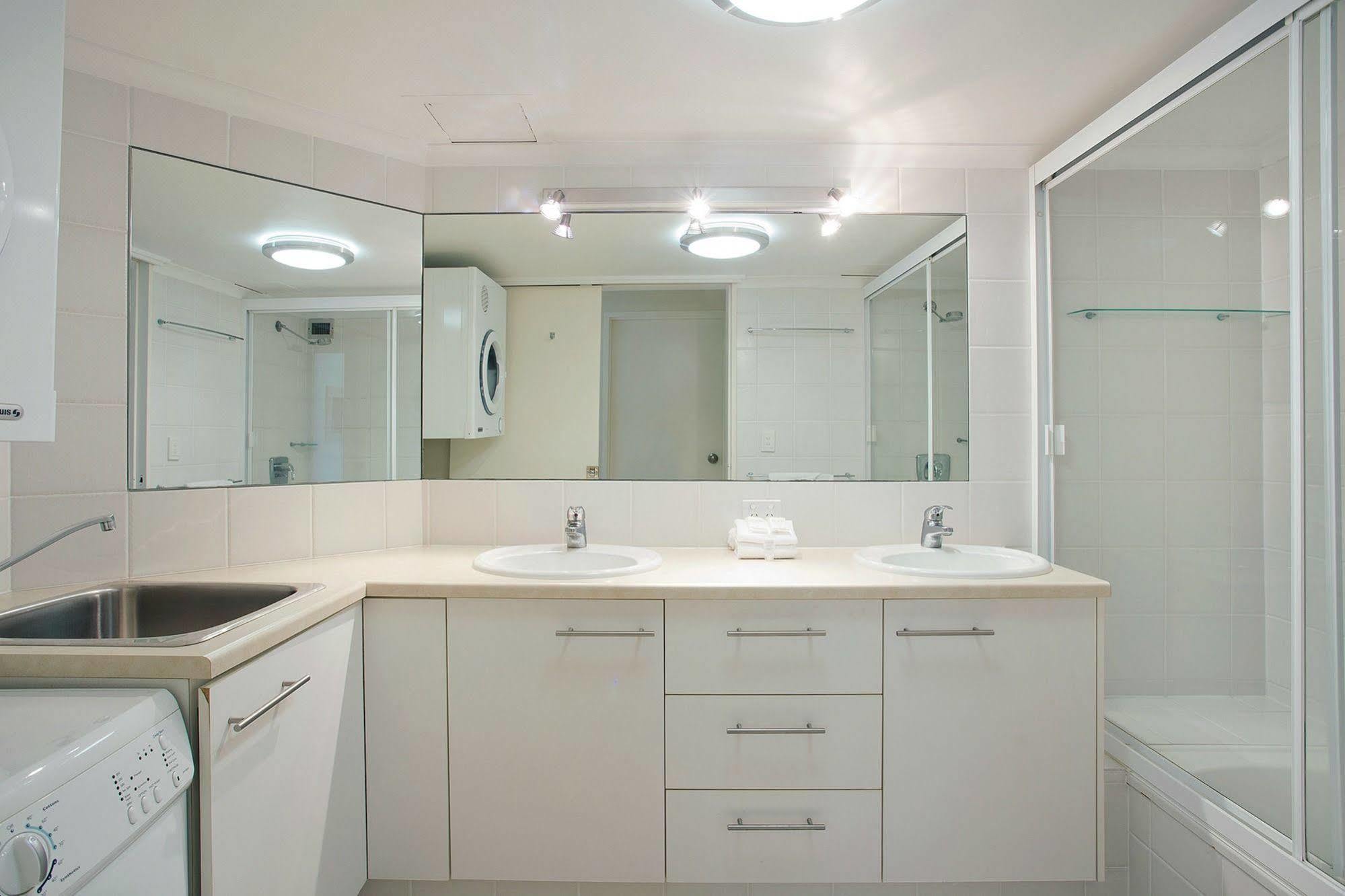 Aparthotel Shores 4*