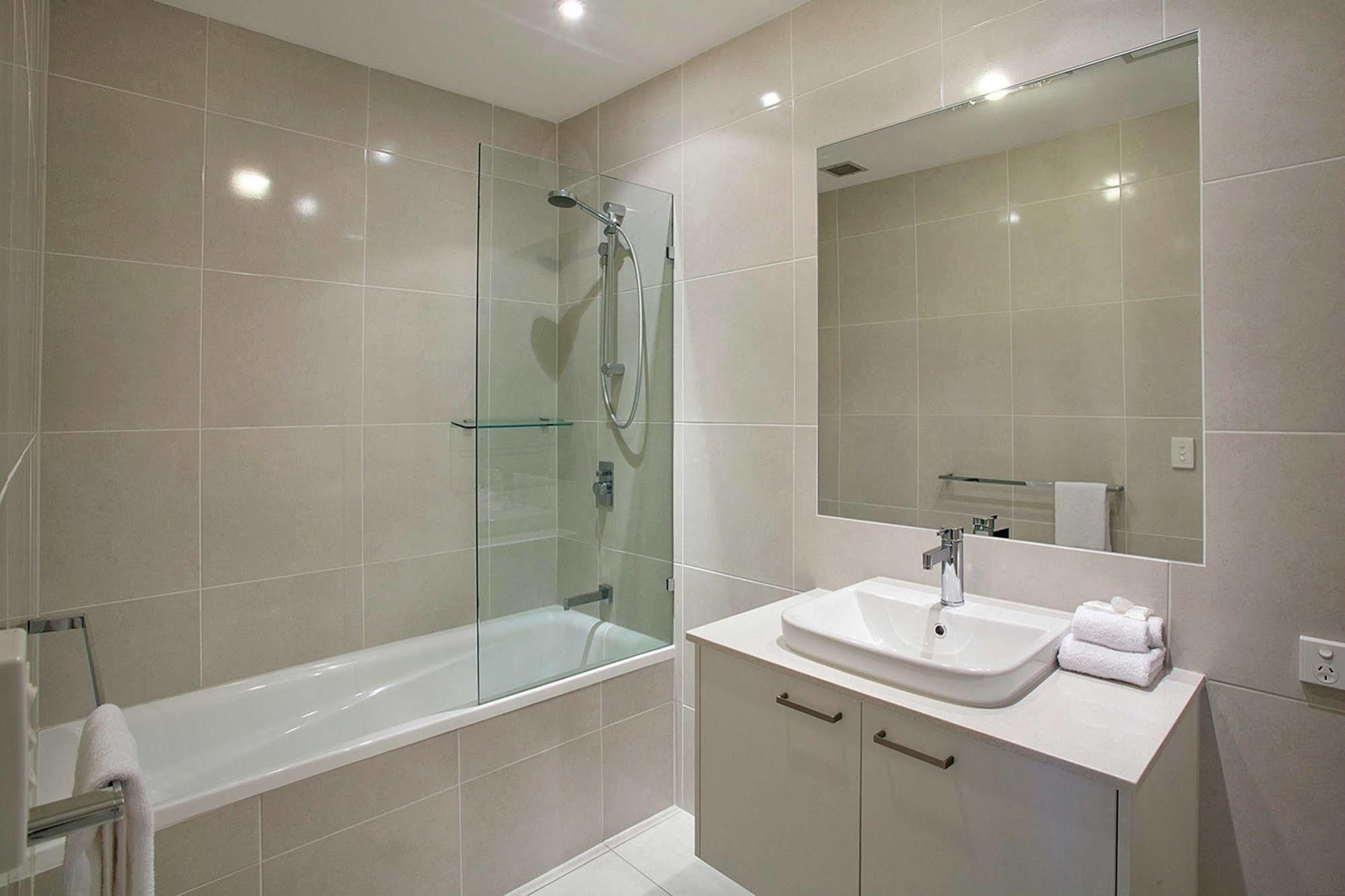 Shores Aparthotel 4*