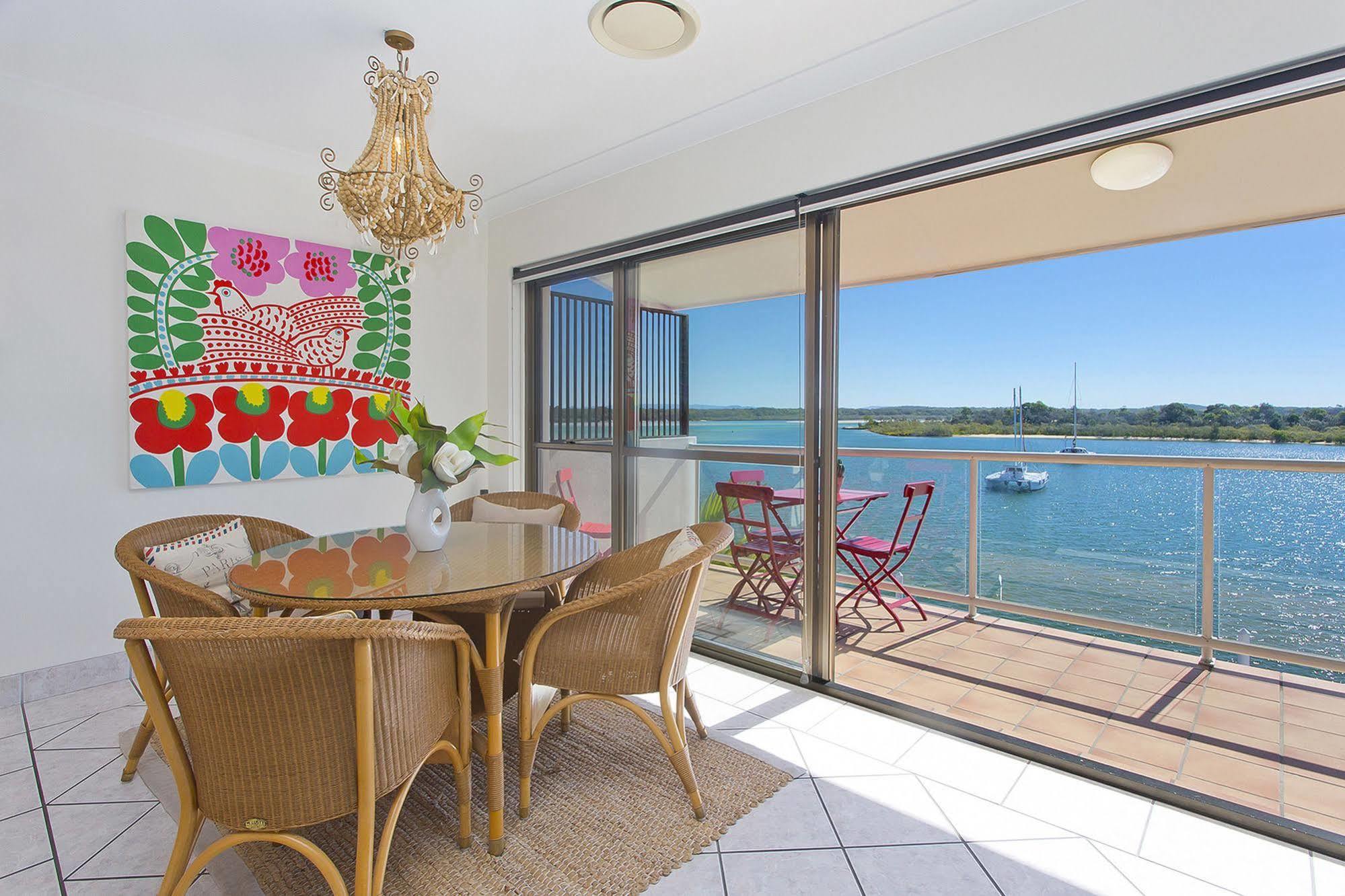 Shores 4*