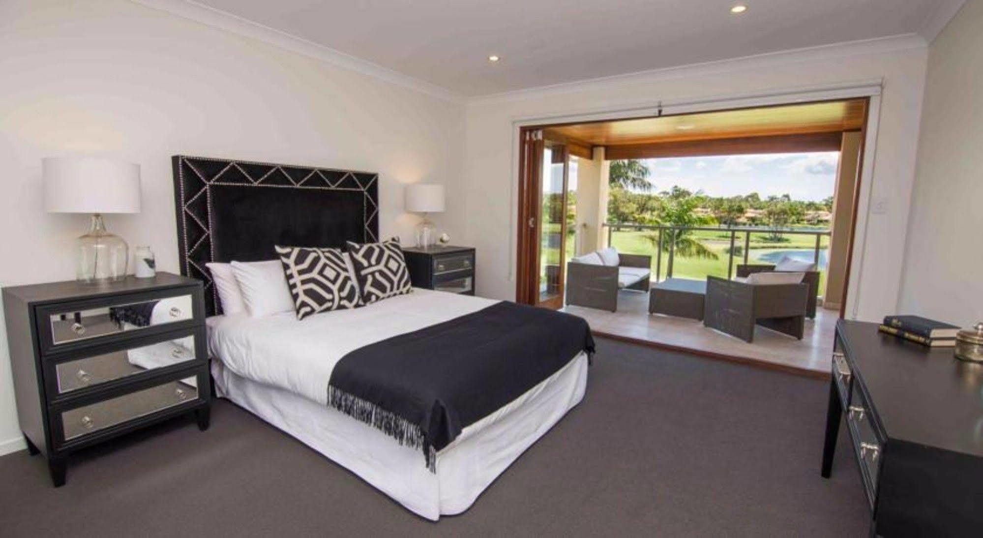Resort Springs Golf & Noosa Heads