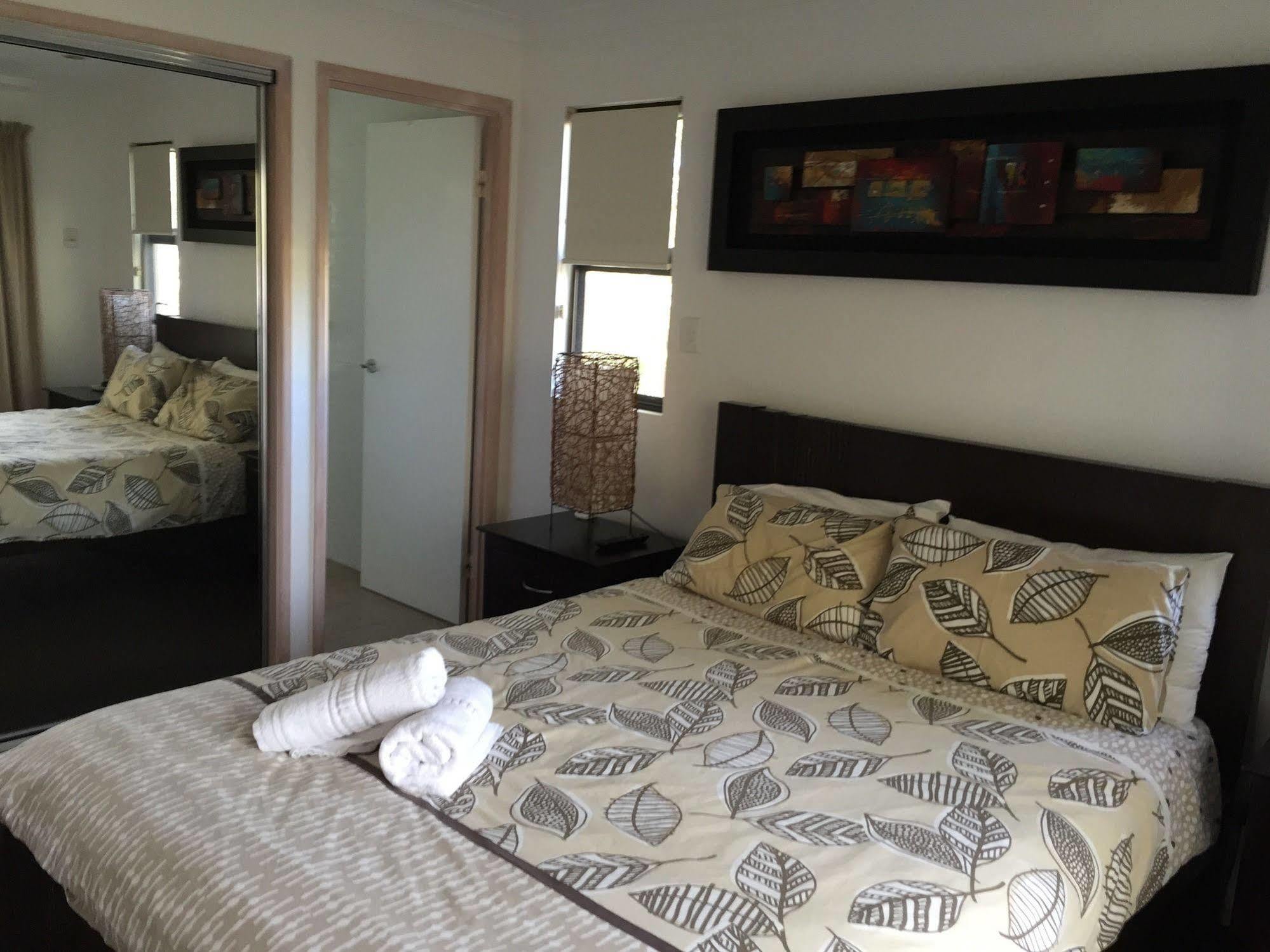 Cockleshell Sands Apartment *