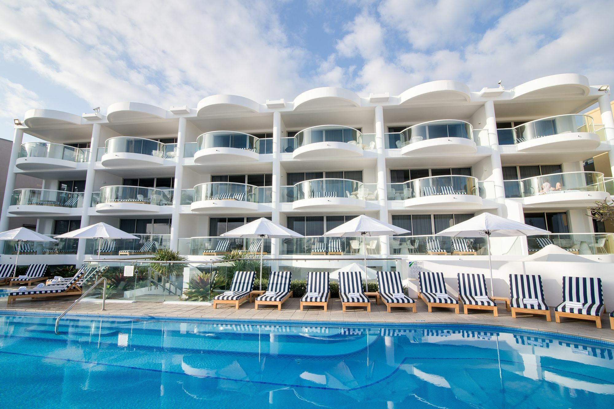 Tingirana Aparthotel 4*