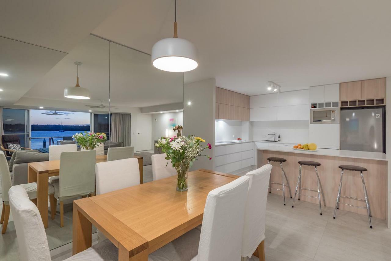 Apartment Anchorage - Riverfront Luxury On Gympie Terrace