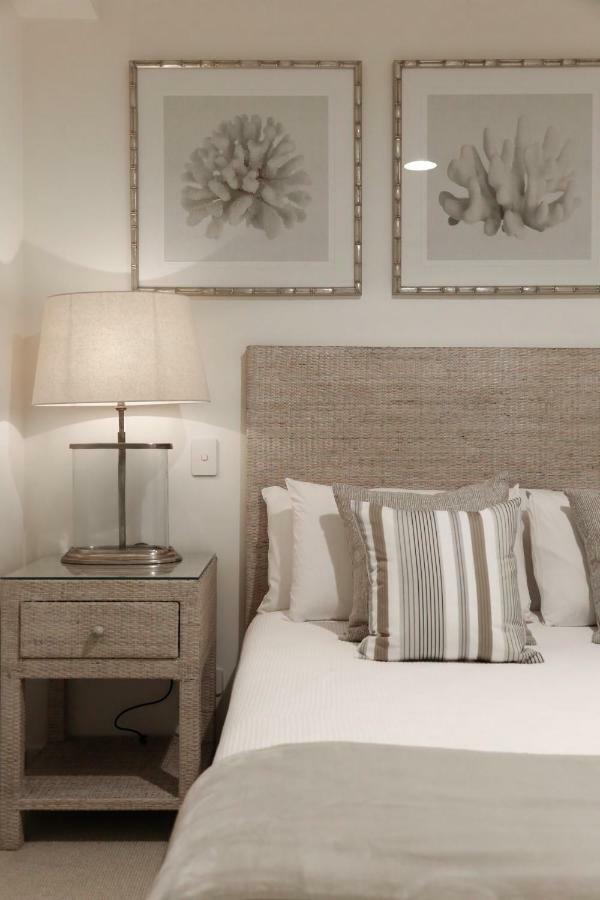 Apartment Hastings Park: Elegant Gem By The *