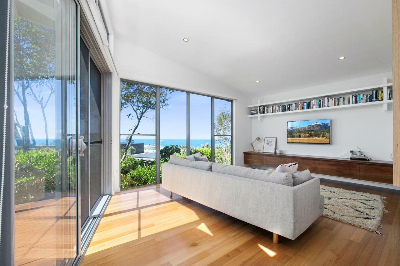 Holiday home Stunning Seaviews, Sunshine *