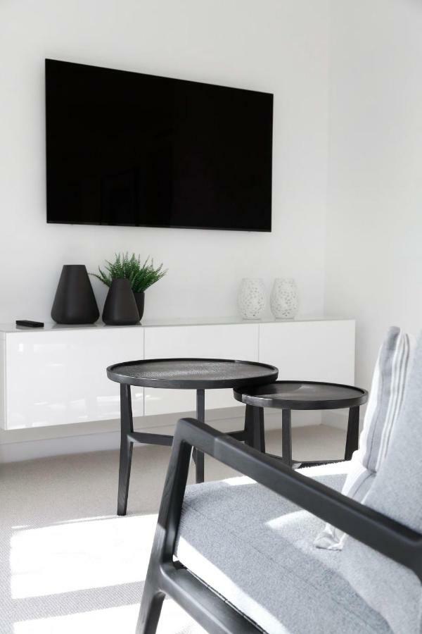 Hastings Park: Elegant Gem By The Apartment *
