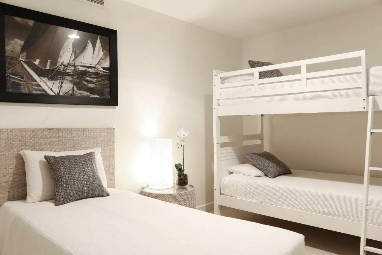 Apartment Hastings Park: Elegant Gem By The *