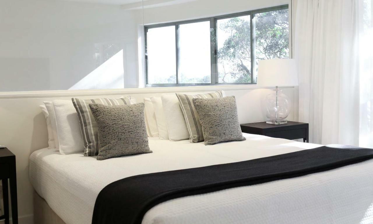 Apartment Hastings Park: Elegant Gem By The