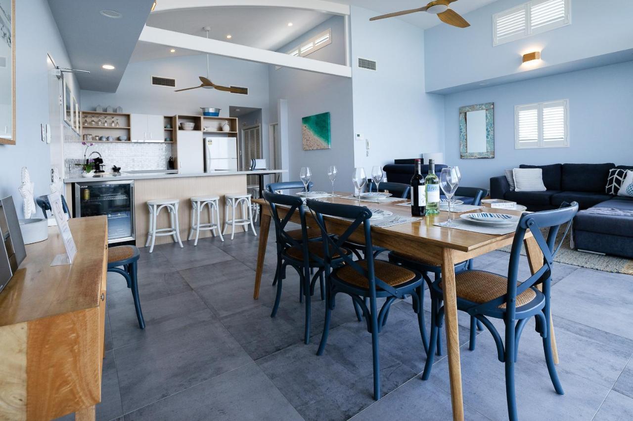 Aqua Promenade Beachfront 4* Sunrise Beach