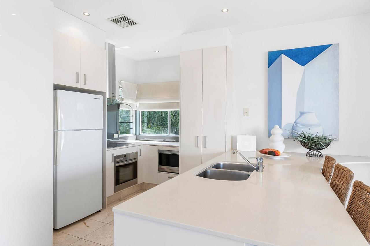 Relax In Stylish Comfort, Sunshine Apartment Sunshine Beach
