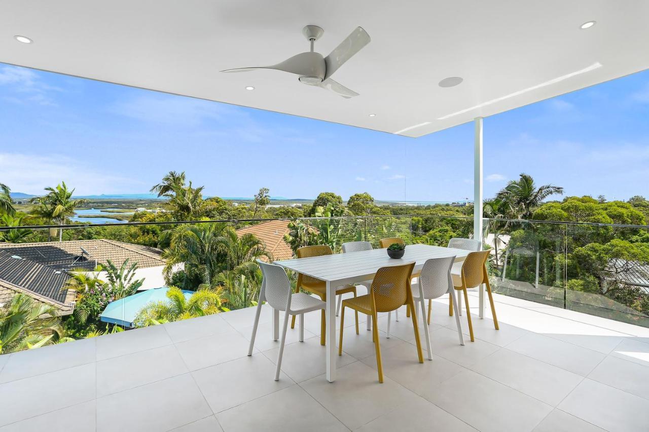 Magnificent Views On Arkana, Holiday home