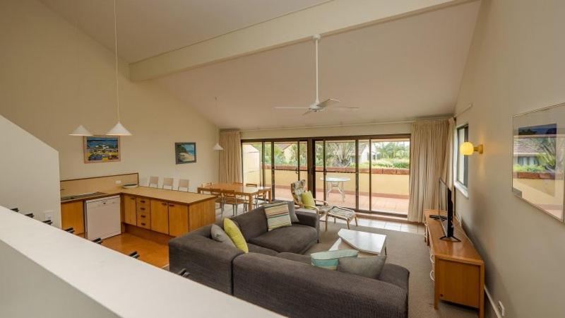 Peregian Court Resort 4*