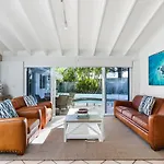 Island Living In The Heart Of Noosa