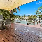 Secluded Oasis On The Water, Noosa Heads