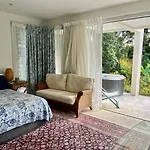 Alaya Verde Bed & Breakfast