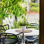 Relax And Unwind In 2 Bedroom Townhouse
