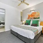 9408 Luxury Apartment Close To Hastings Street