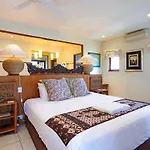 Balinese Inspired Retreat With Pool
