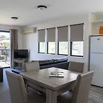 Noosa Lakes Resort