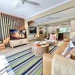 Sunshine Beach Oasis Private Pool Pet Friendly Solway