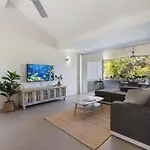 Noosa Gem! Walking Distance To Cafes - Shops - Sunshine Beach And Dog Beach