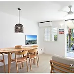 St Tropez 10 - Relaxing Noosa Water Views & Pool