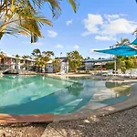 Resort Living, Luxury Getaway, Close 2 Noosa River