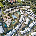 Resort Living, Luxury Getaway, Close 2 Noosa River