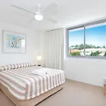 Fairshore 38 Beachfront Balcony