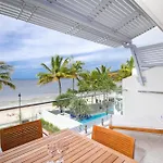 Fairshore 38 Beachfront Balcony