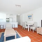 Fairshore 38 Beachfront Balcony