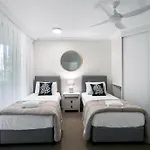 Noosa Tropicana