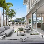 Lucy - Noosa - Noosaville