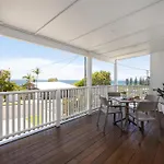 Noosa Gem In Peregian Beach - Ocean View - Steps To Beach & Village! Dog And Family Friendly