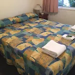 Sandy Court Holiday Units