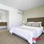 Modern Oasis In Noosa Heads