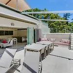 Little Cove Court