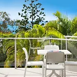 Little Cove Apt, Spectacular View, Pool